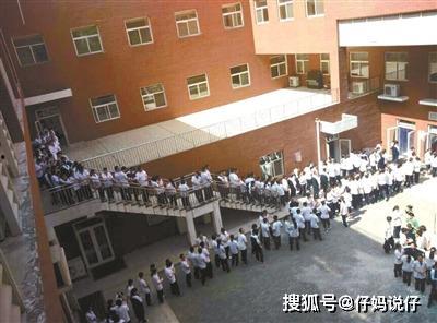 南楼中学打架视频,一场打架视频引发的深思